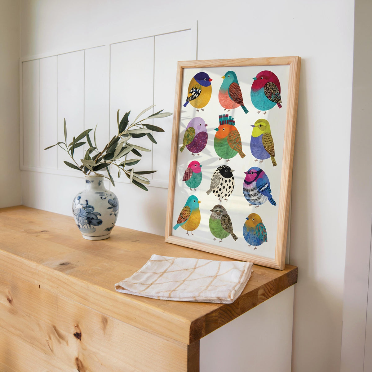 Colorful Borbs birds Illustration: Round bird Folk Art Collection, Vibrant Cute Round Songbird Print, Minimalist Tropical Nursery Wall Decor