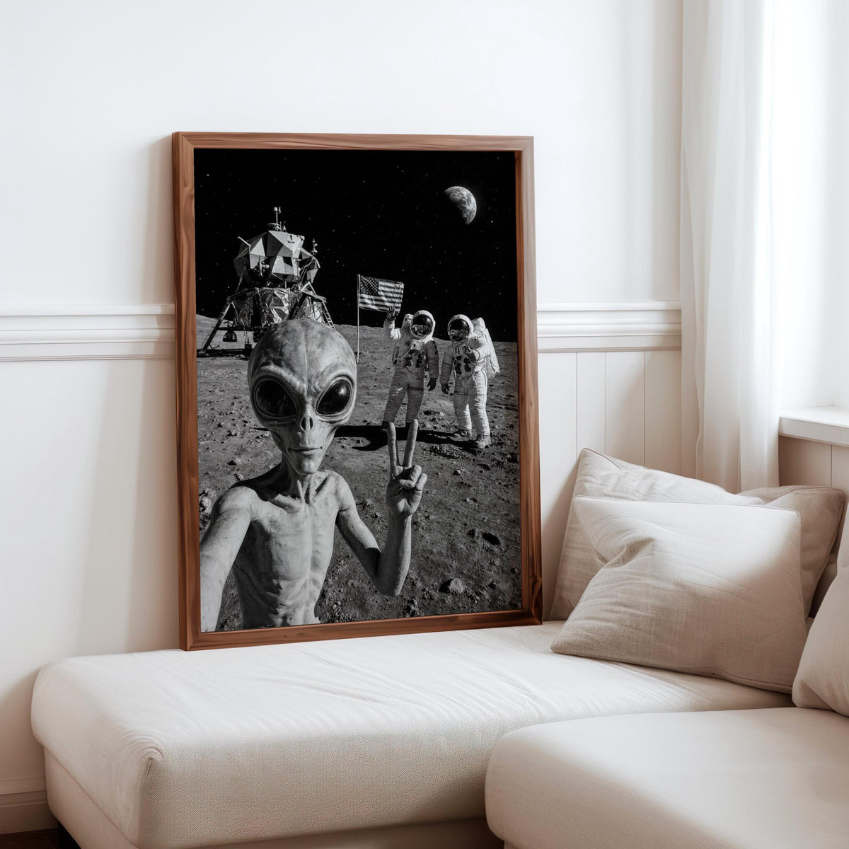 Alien Moon Selfie Art Print, Retro Funny Astronaut Wall Decor, Black & White Funny Space Poster, Quirky Vintage UFO Sci-Fi Photo Decor